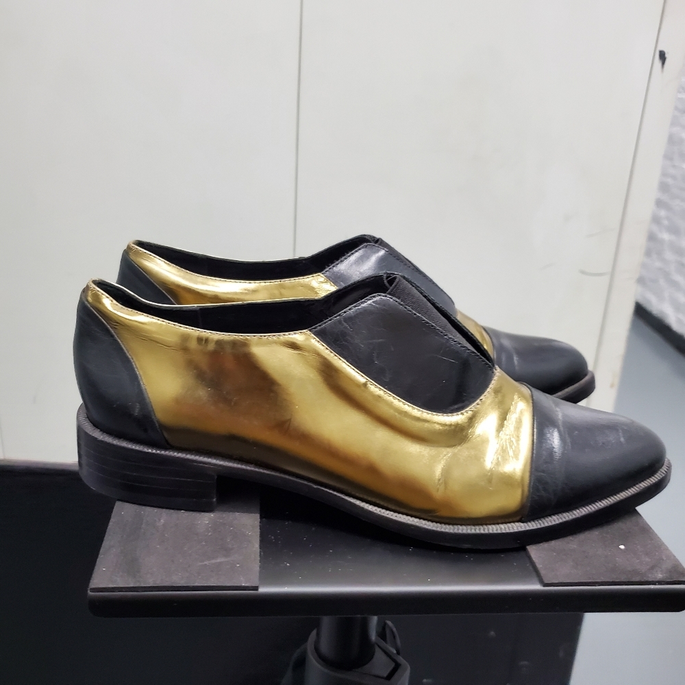 Flat oxford style shoes